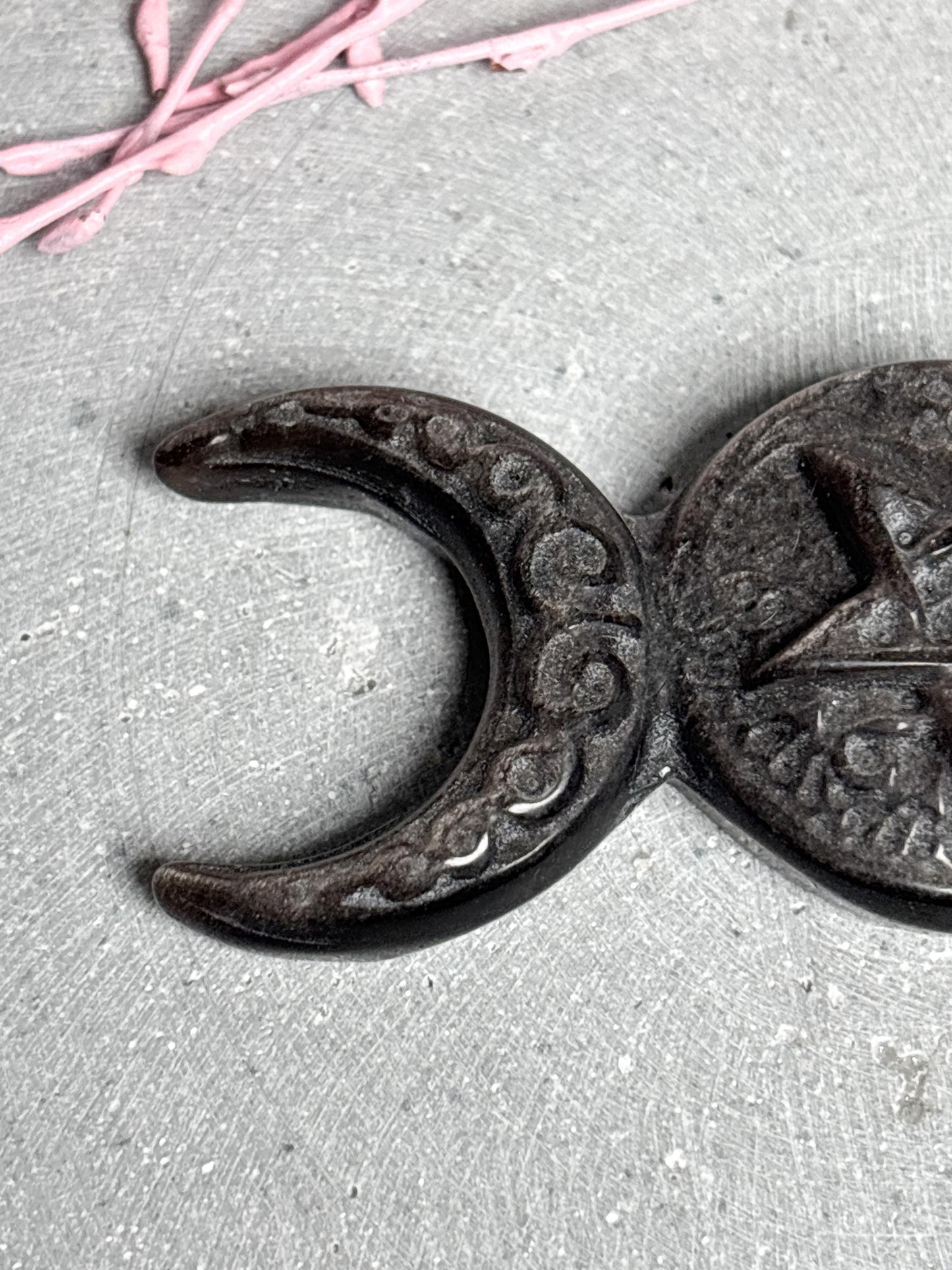 Obsidian Mondphasen Carving 8 cm  schwarzer Naturstein, Mondsymbol, polierte Dekofigur