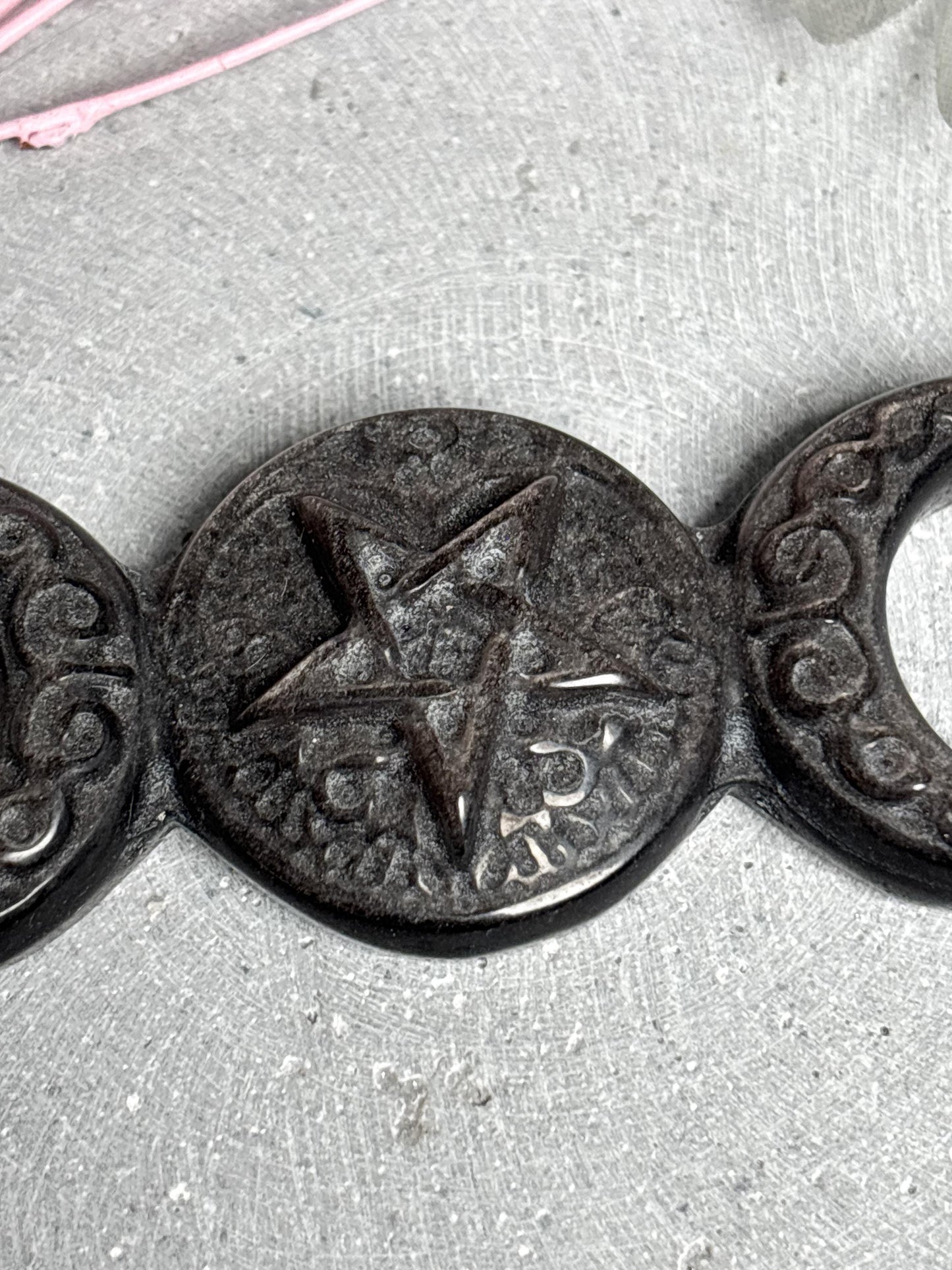 Obsidian Mondphasen Carving 8 cm  schwarzer Naturstein, Mondsymbol, polierte Dekofigur
