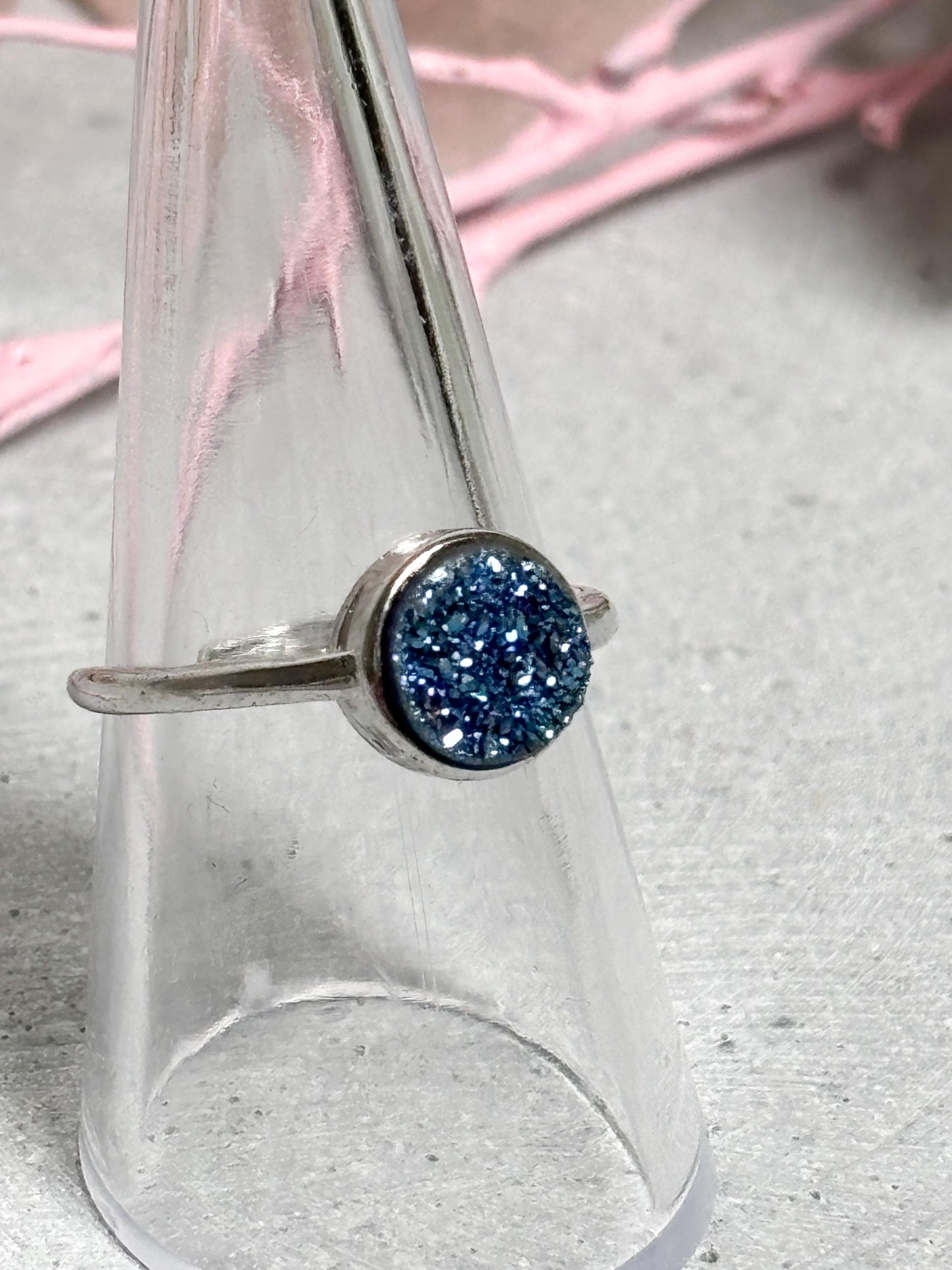 Edelstahlring Carborundum blau größenverstellbar Druzy Ring rund Edelstahl Glitzerstein Statement Ring