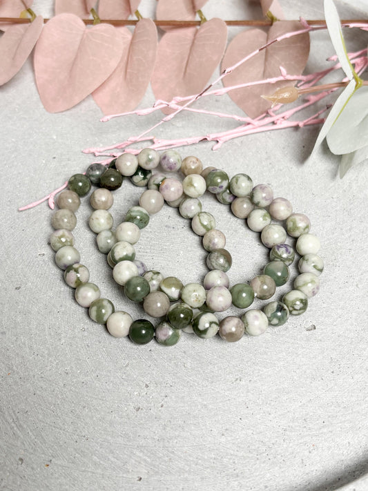 Lucky Jade Armband elastisch 8 mm grün weiß flieder Edelstein Perlenarmband Naturstein Schmuck 17,5 cm