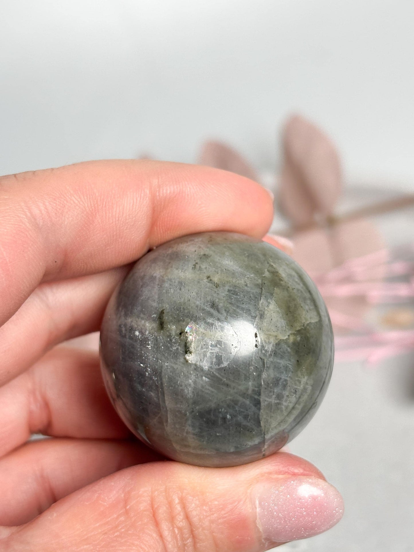 Labradorit Kugel poliert 3,9 cm Edelstein Kugel mit Farbspiel Naturstein Sphere Deko Kristallkugel
