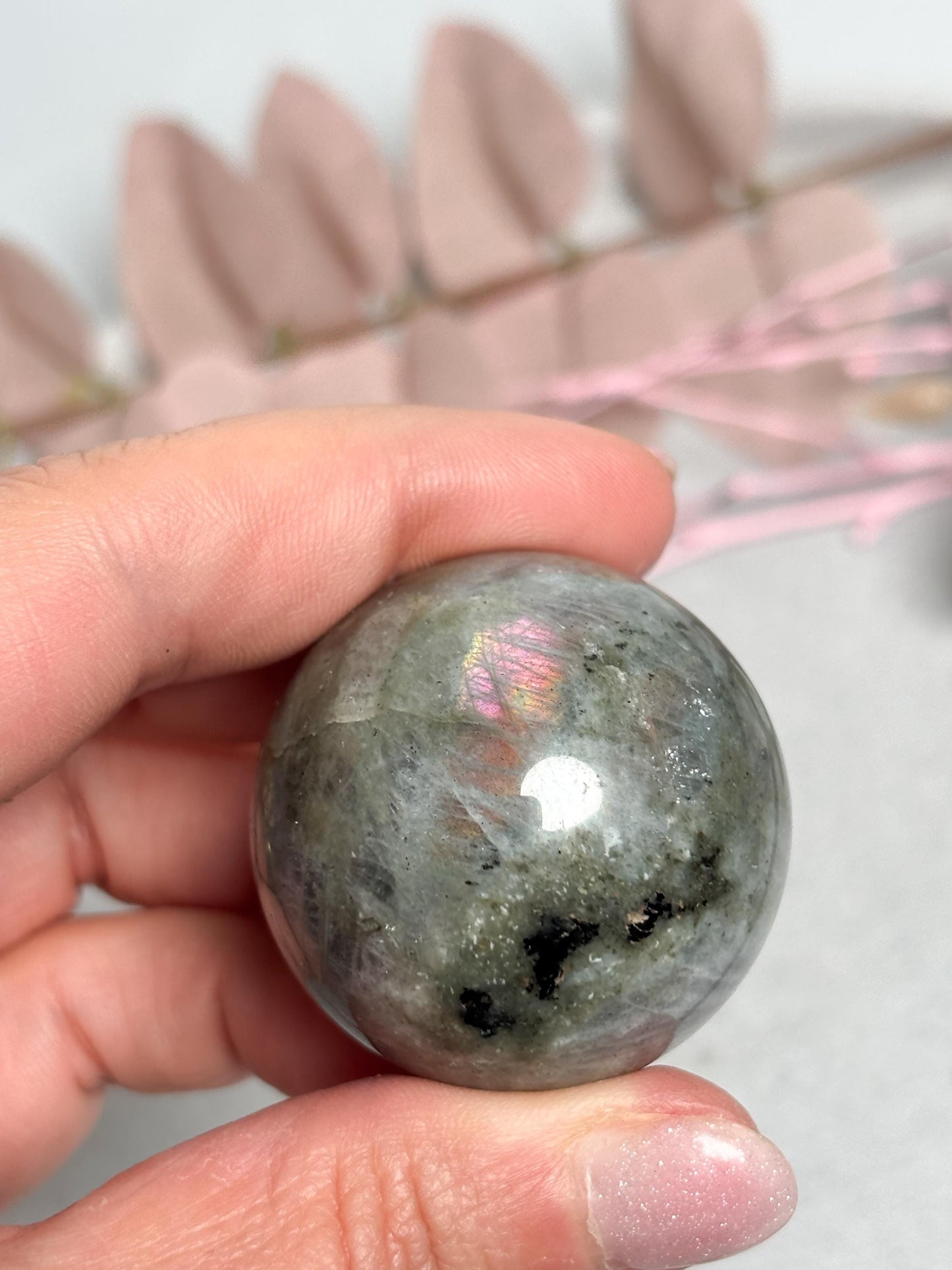 Labradorit Kugel poliert 3,9 cm Edelstein Kugel mit Farbspiel Naturstein Sphere Deko Kristallkugel