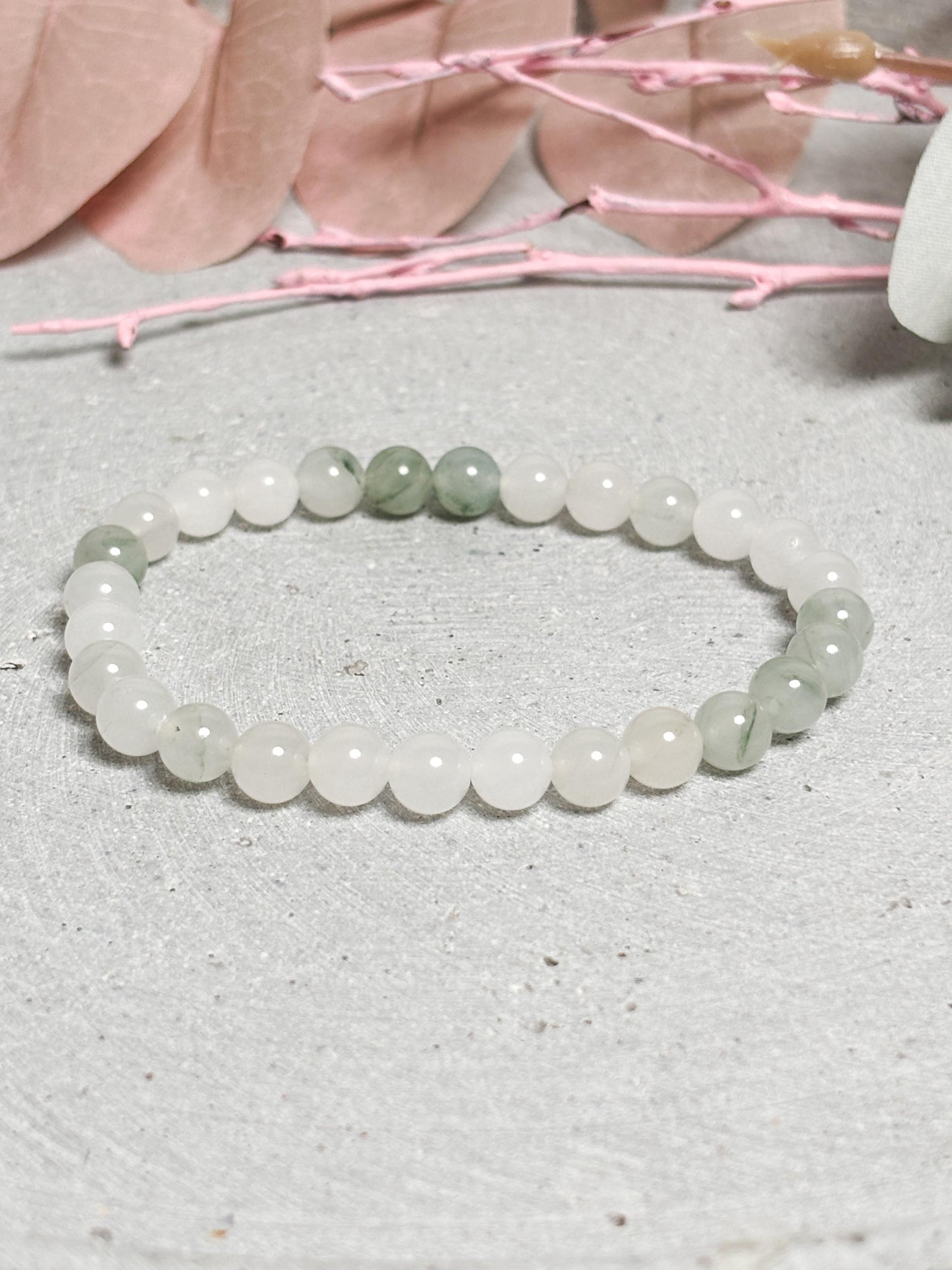 Weiß-Grünes Jade Armband 6 mm elastisch 17,5 cm Naturstein Perlenarmband Jade Schmuck