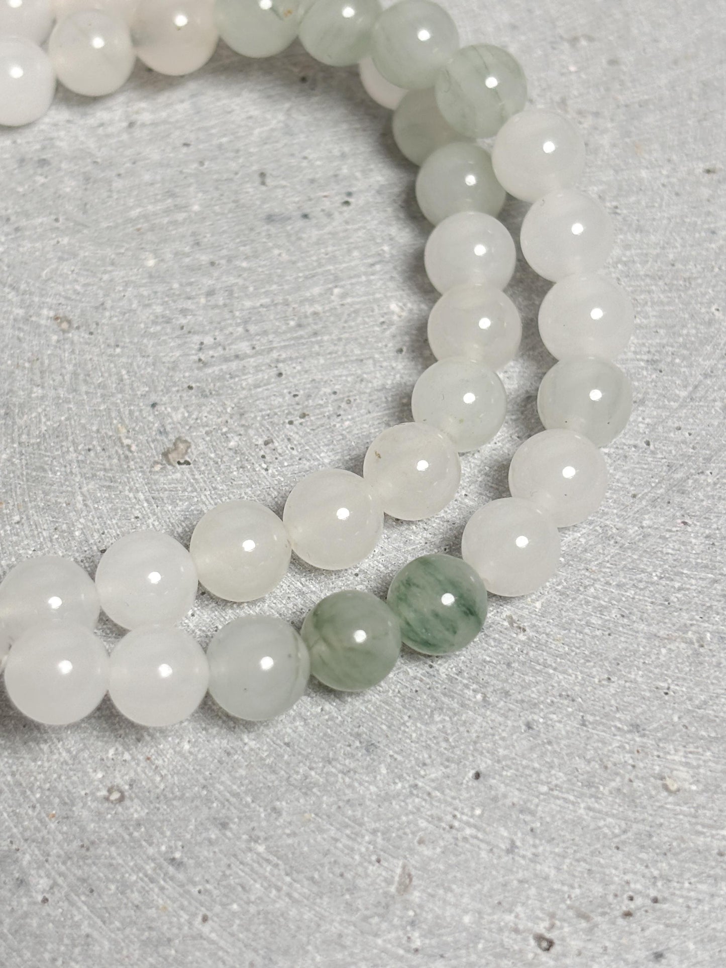 Weiß-Grünes Jade Armband 6 mm elastisch 17,5 cm Naturstein Perlenarmband Jade Schmuck
