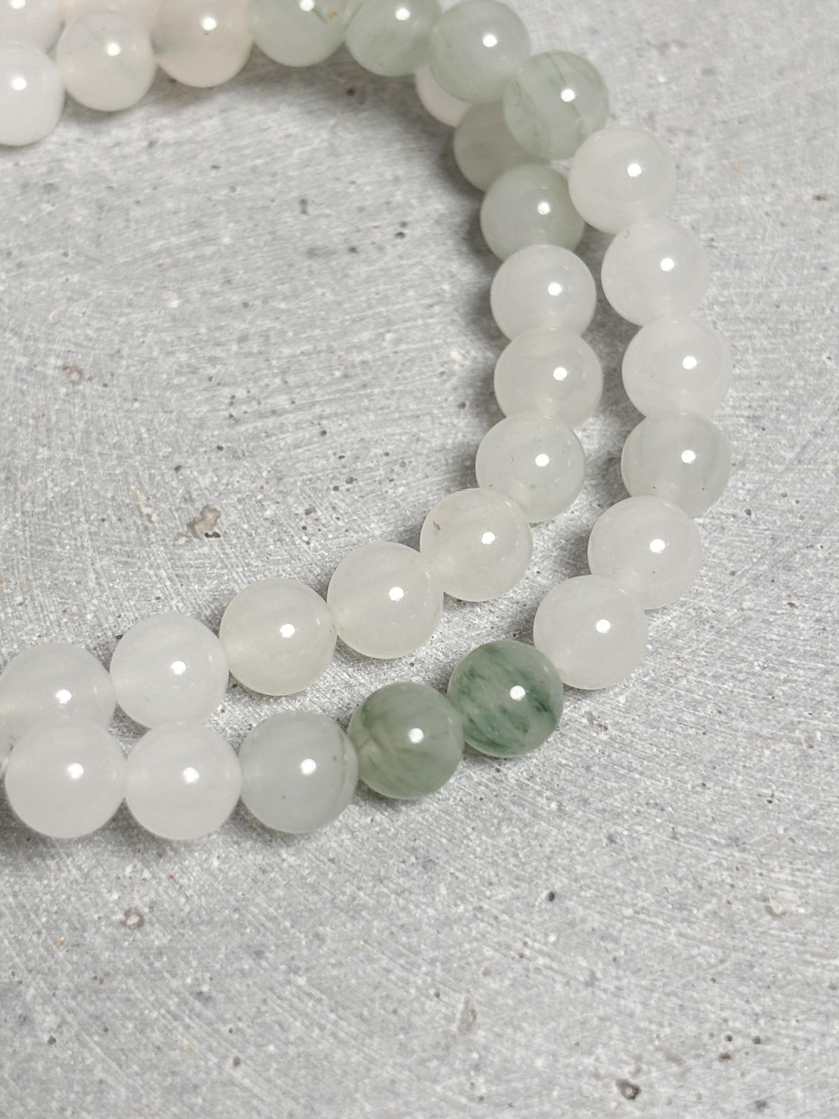 Weiß-Grünes Jade Armband 6 mm elastisch 17,5 cm Naturstein Perlenarmband Jade Schmuck