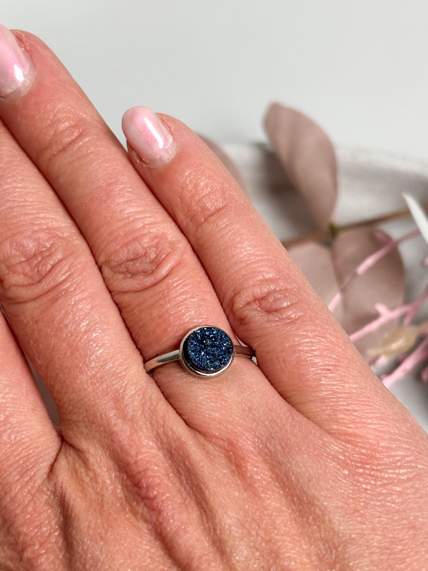 Edelstahlring Carborundum blau größenverstellbar Druzy Ring rund Edelstahl Glitzerstein Statement Ring