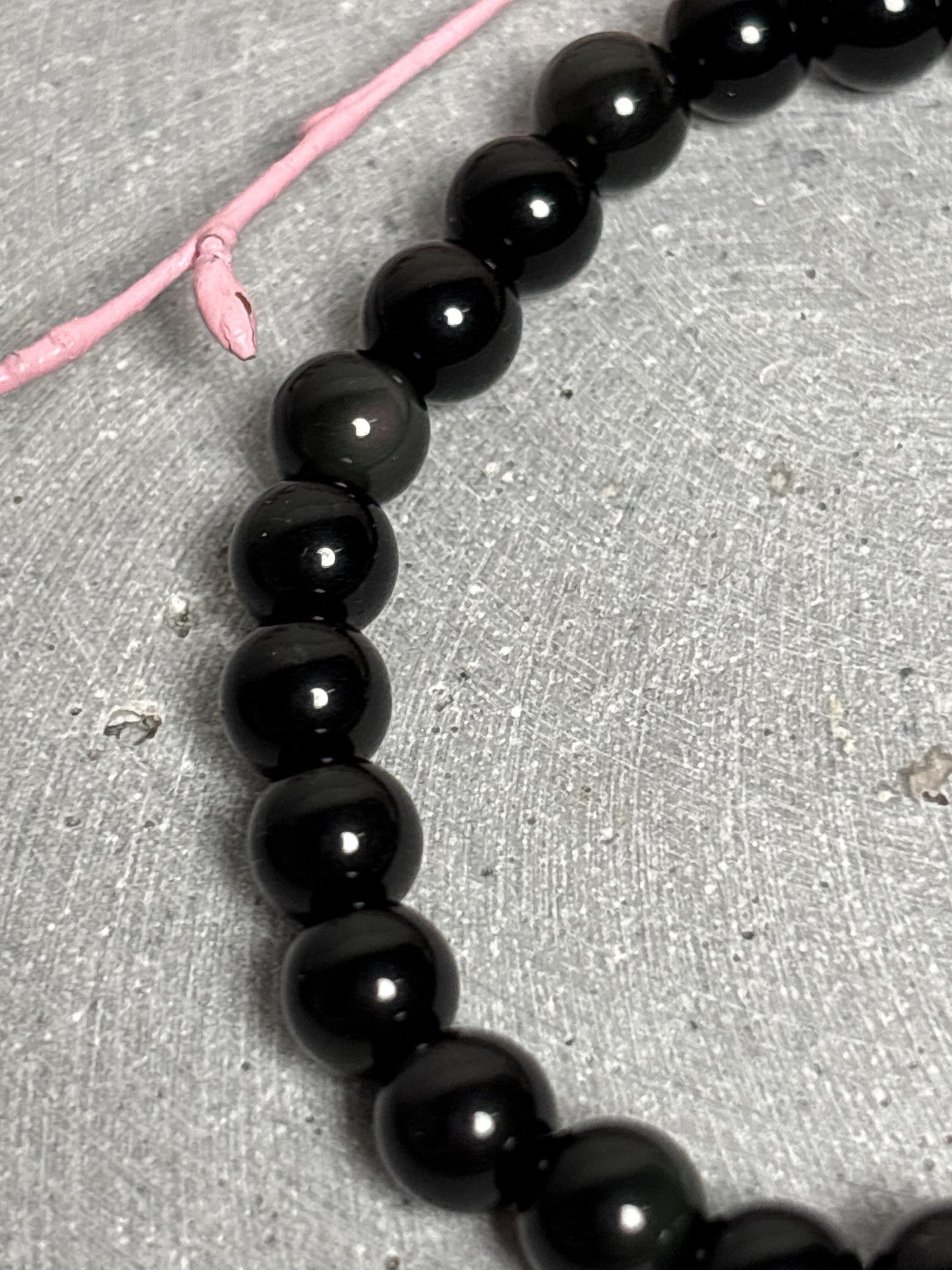 Regenbogen Obsidian Armband elastisch 6 mm Perlenarmband 17,5 cm schwarzer Edelstein Naturstein Schmuck