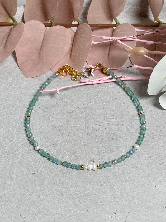 Ice Apatit Fußkettchen mit Süßwasserperlen vergoldete Elemente 25 cm + 5 cm Verlängerung Edelstein Fußschmuck