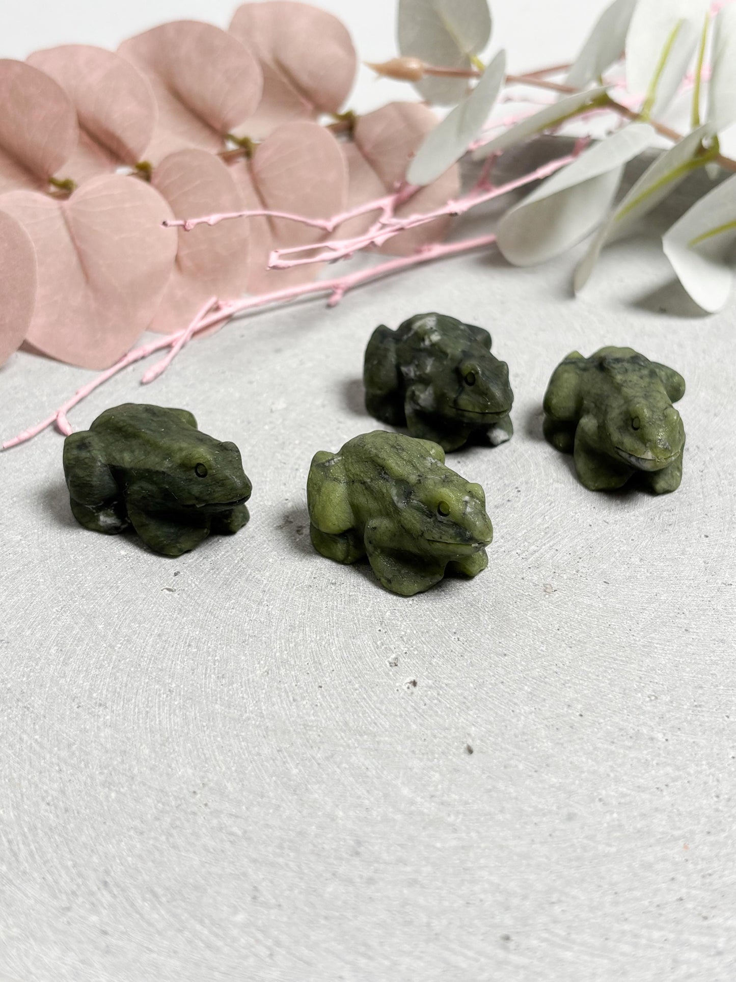 Jade Frosch Figur ca. 3,4 cm Edelstein Carving grüne Jade Tierfigur Glücksbringer Deko Stein
