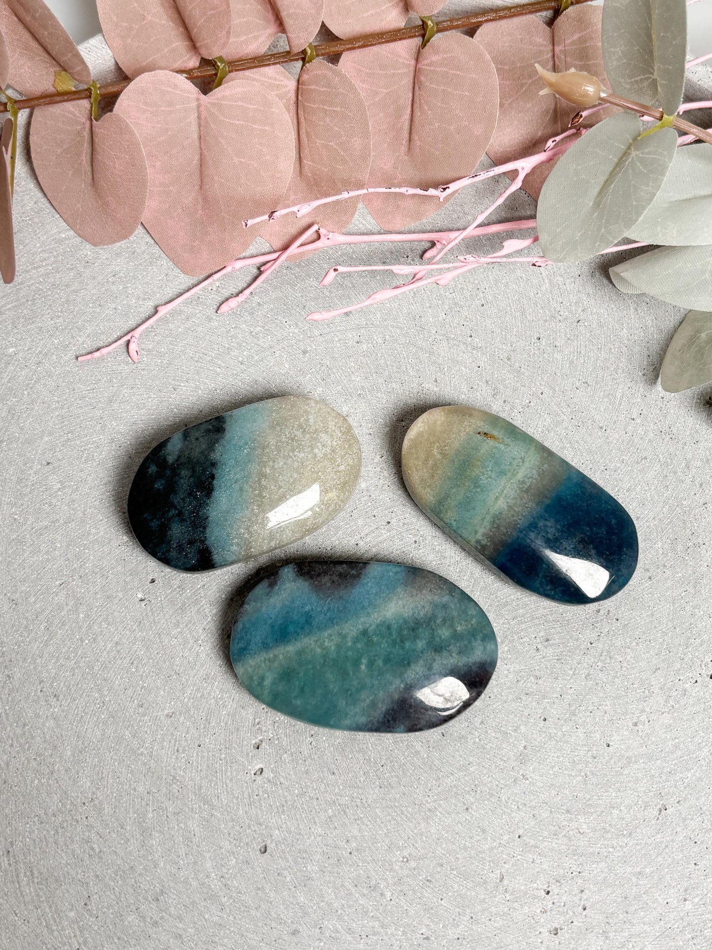 Troilit Palmstone blau weiß poliert ca. 5 cm Handschmeichler Taschenstein Edelstein Unikat