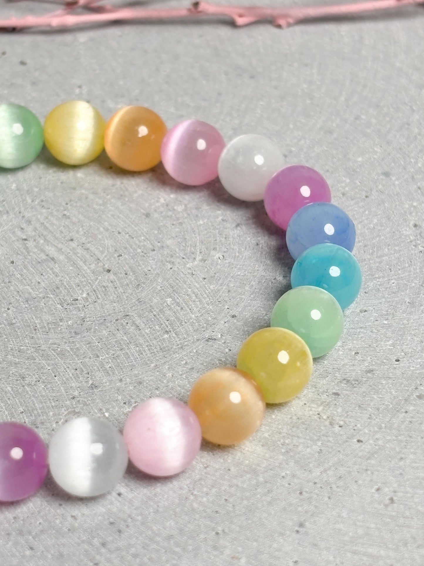 Selenit Armband 17,5 cm gefärbt Blau Rosa Regenbogen 8,5 mm Edelstein Armband Perlenarmband Unikat