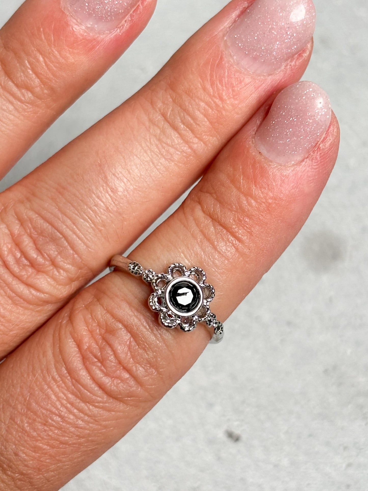 Obsidian Ring größenverstellbar silberfarben Edelstahl Blütenring Edelsteinring Damen