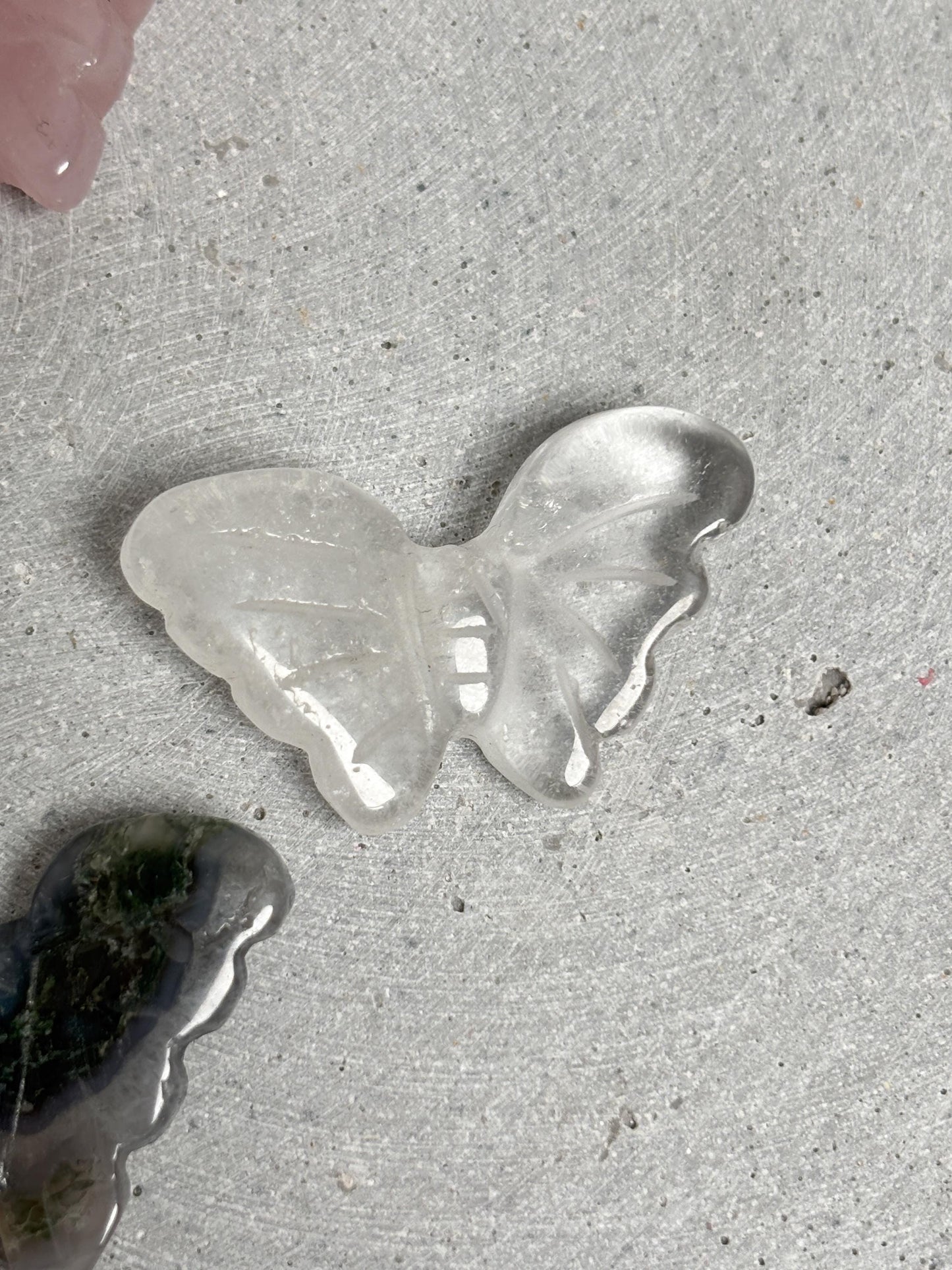 Edelstein Schmetterling ca. 4,4 cm Rosenquarz Bergkristall Fluorit Kristall Deko Geschenk Unikat