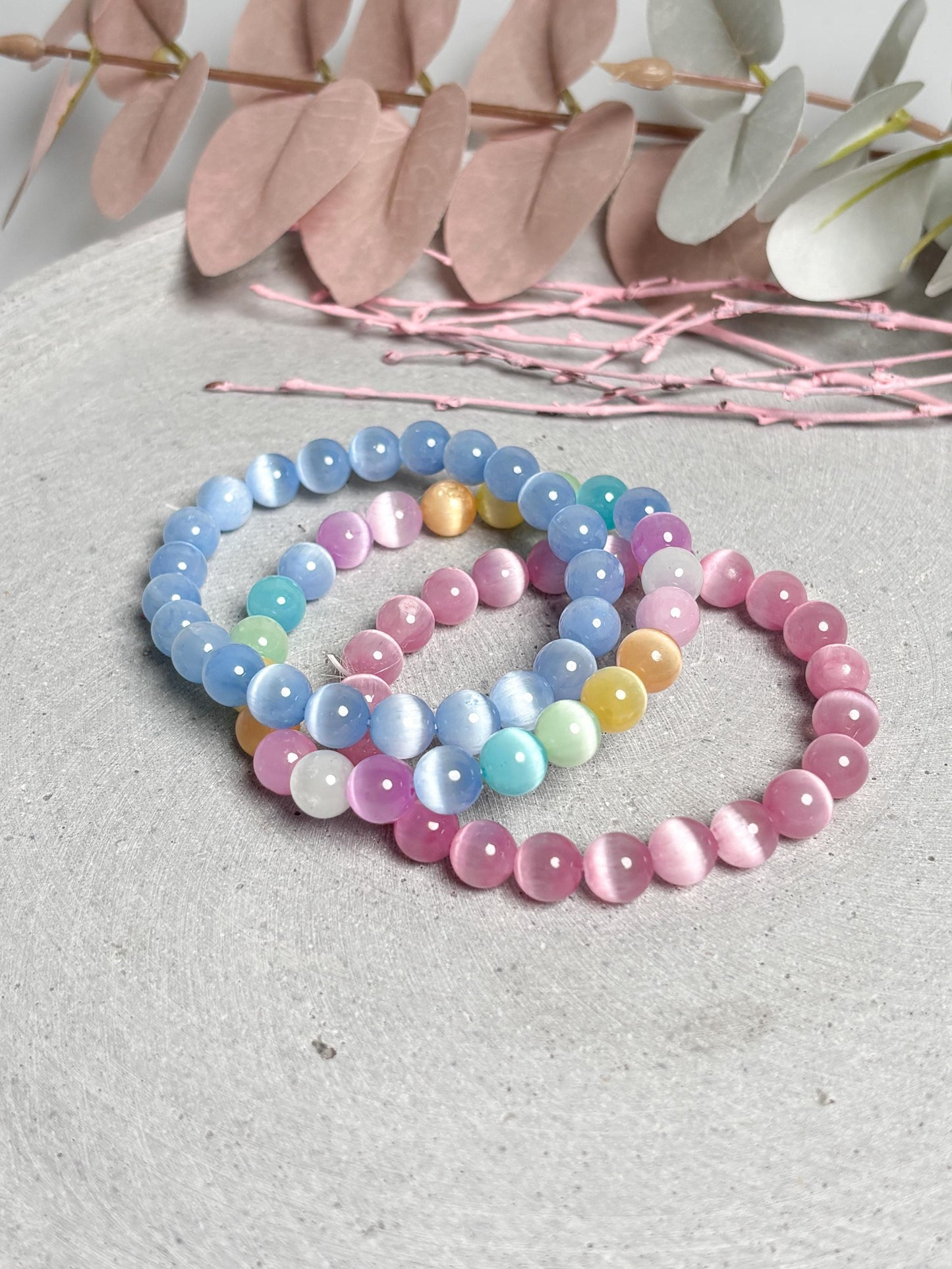 Selenit Armband 17,5 cm gefärbt Blau Rosa Regenbogen 8,5 mm Edelstein Armband Perlenarmband Unikat