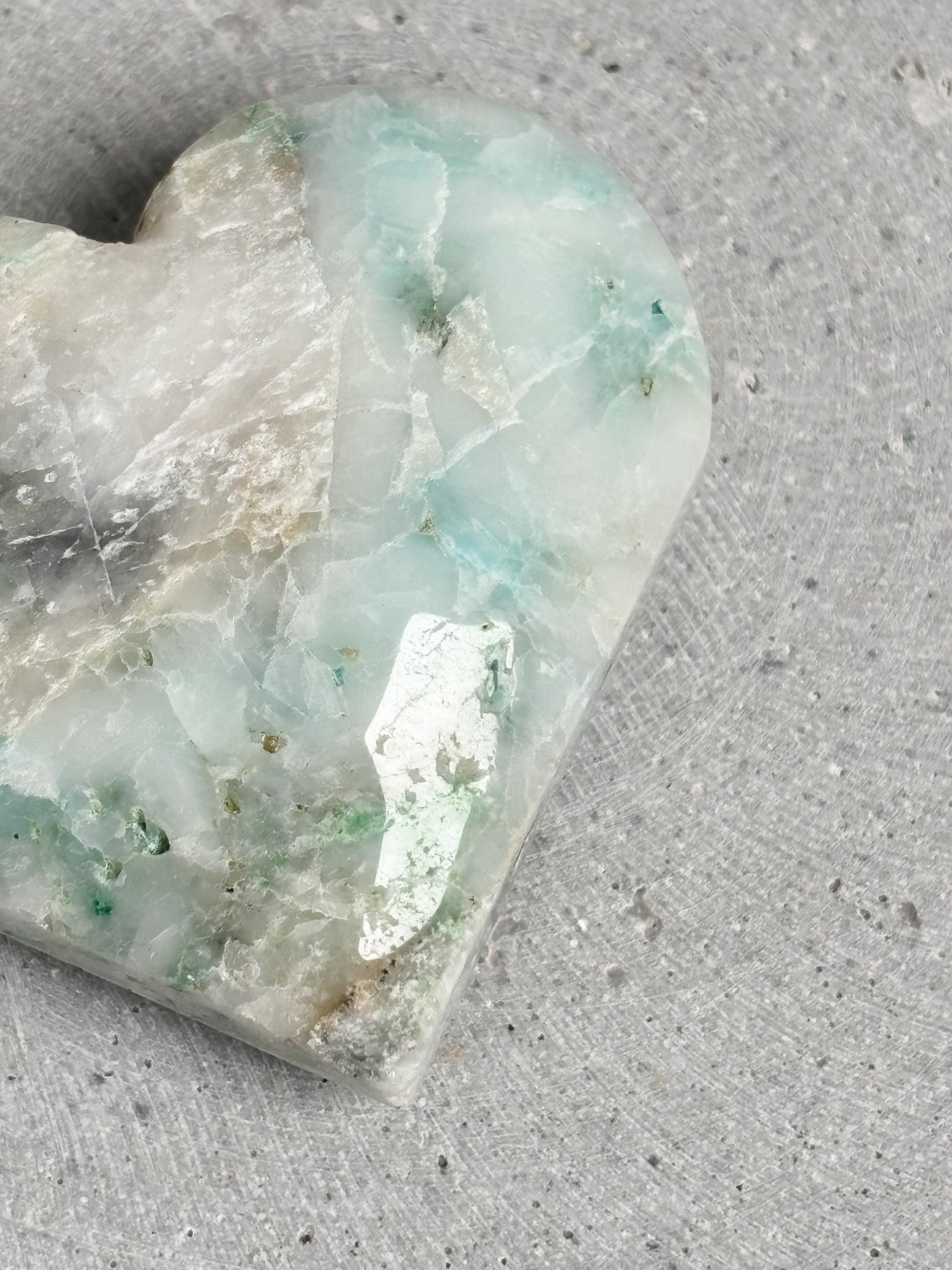 Phönix Herz Edelstein poliert hellblau türkis Kristallherz Deko Handschmeichler ca. 5,7 x 5,2 cm