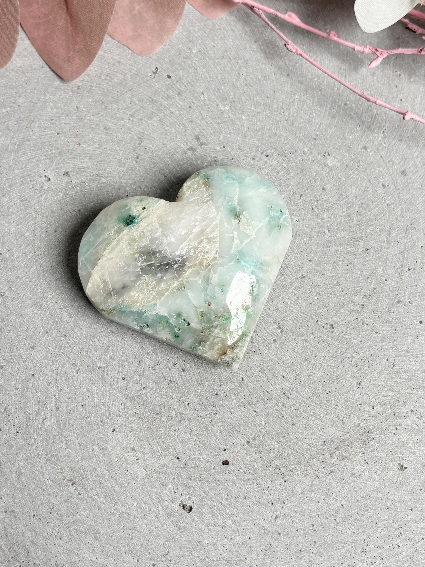 Phönix Herz Edelstein poliert hellblau türkis Kristallherz Deko Handschmeichler ca. 5,7 x 5,2 cm