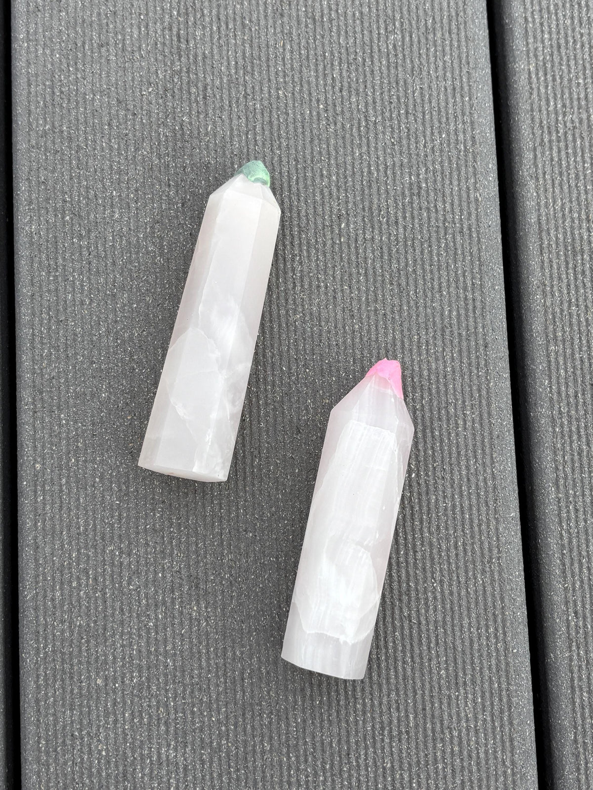 Pinker Calcit Turm mit UV Reaktion ca. 8,69,2 cm Kristall Spitze rosa Calcit fluoreszierend Edelstein Deko