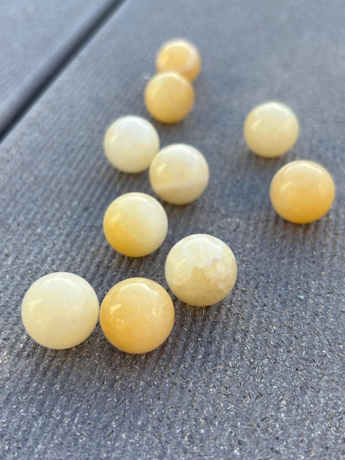 Calcit Kugel ca. 1,6 cm Mini Edelstein Kugel gelber Calcit Naturstein Kristall Deko kleines Unikat
