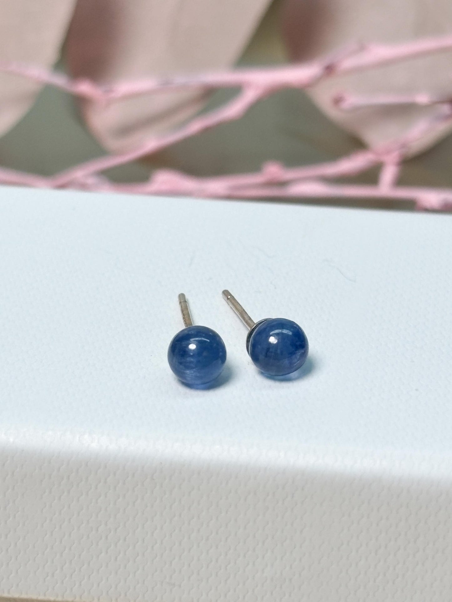 Kyanit Perlen Ohrstecker 5 mm 925 Silber Edelstein blau