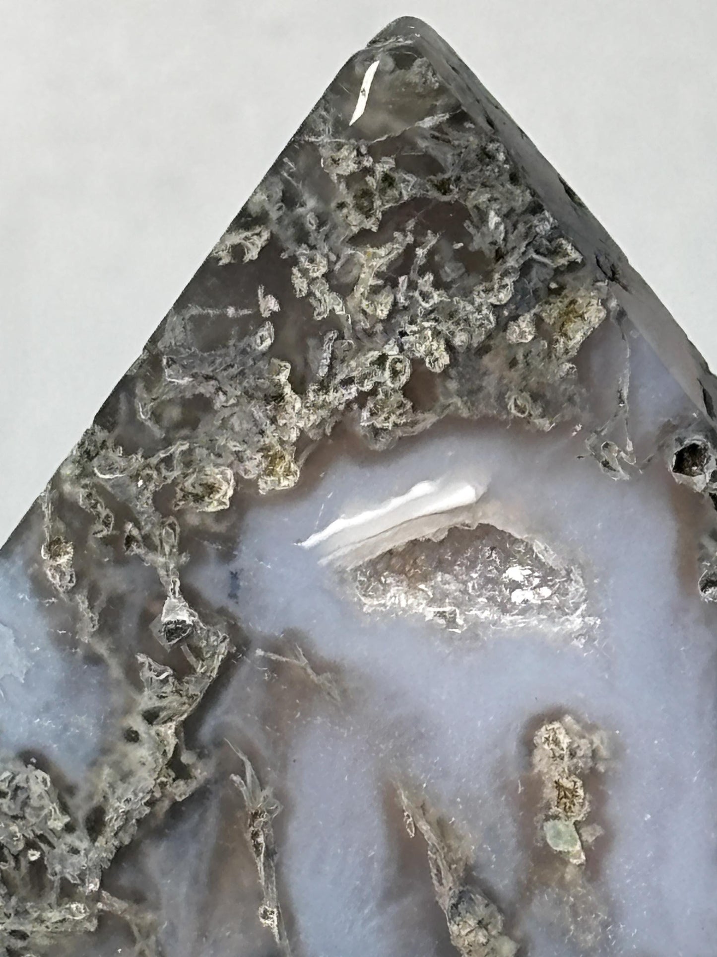 Moosachat Diamant auf Metallhalter grün Naturstein Deko