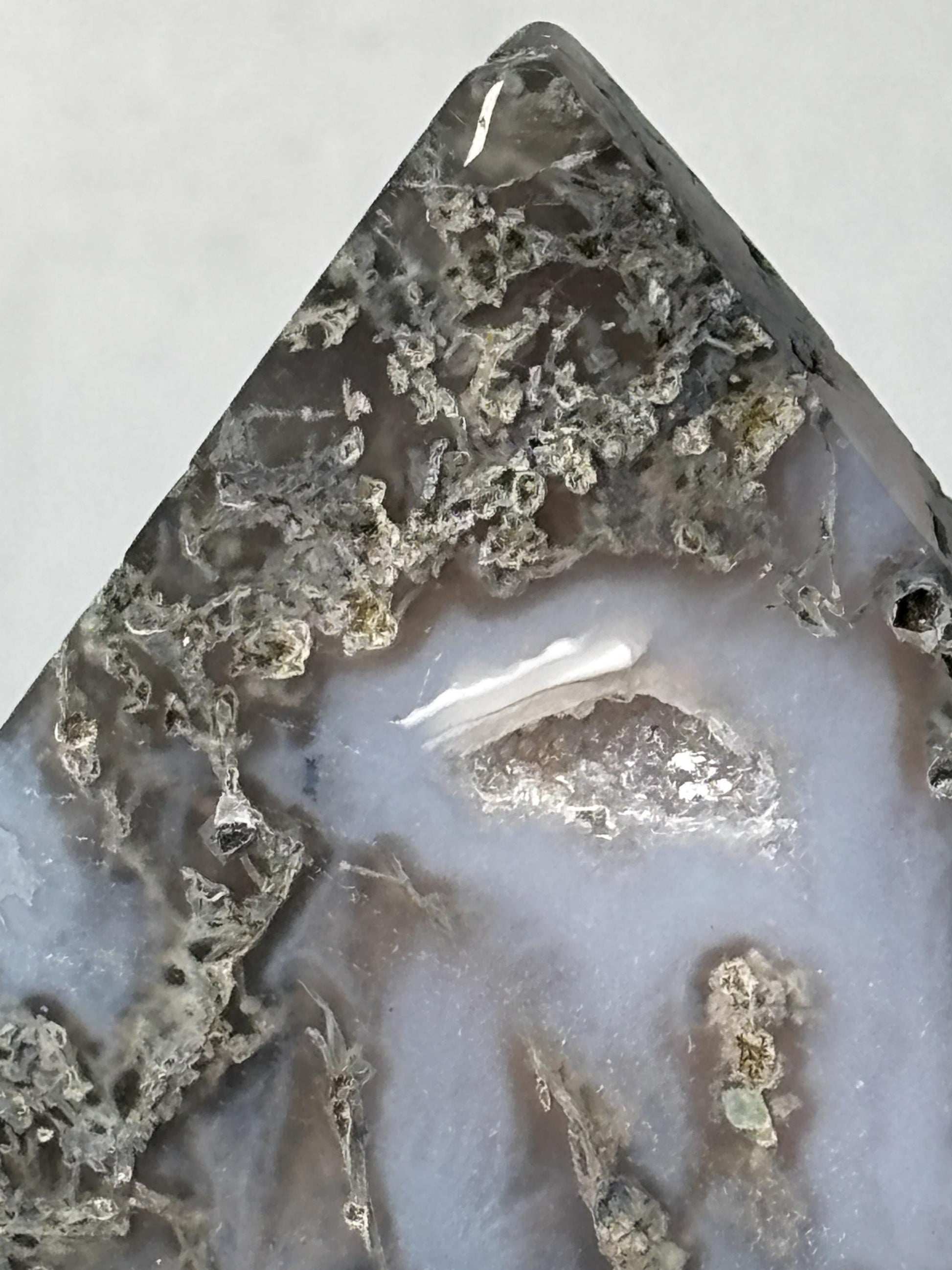 Moosachat Diamant auf Metallhalter grün Naturstein Deko