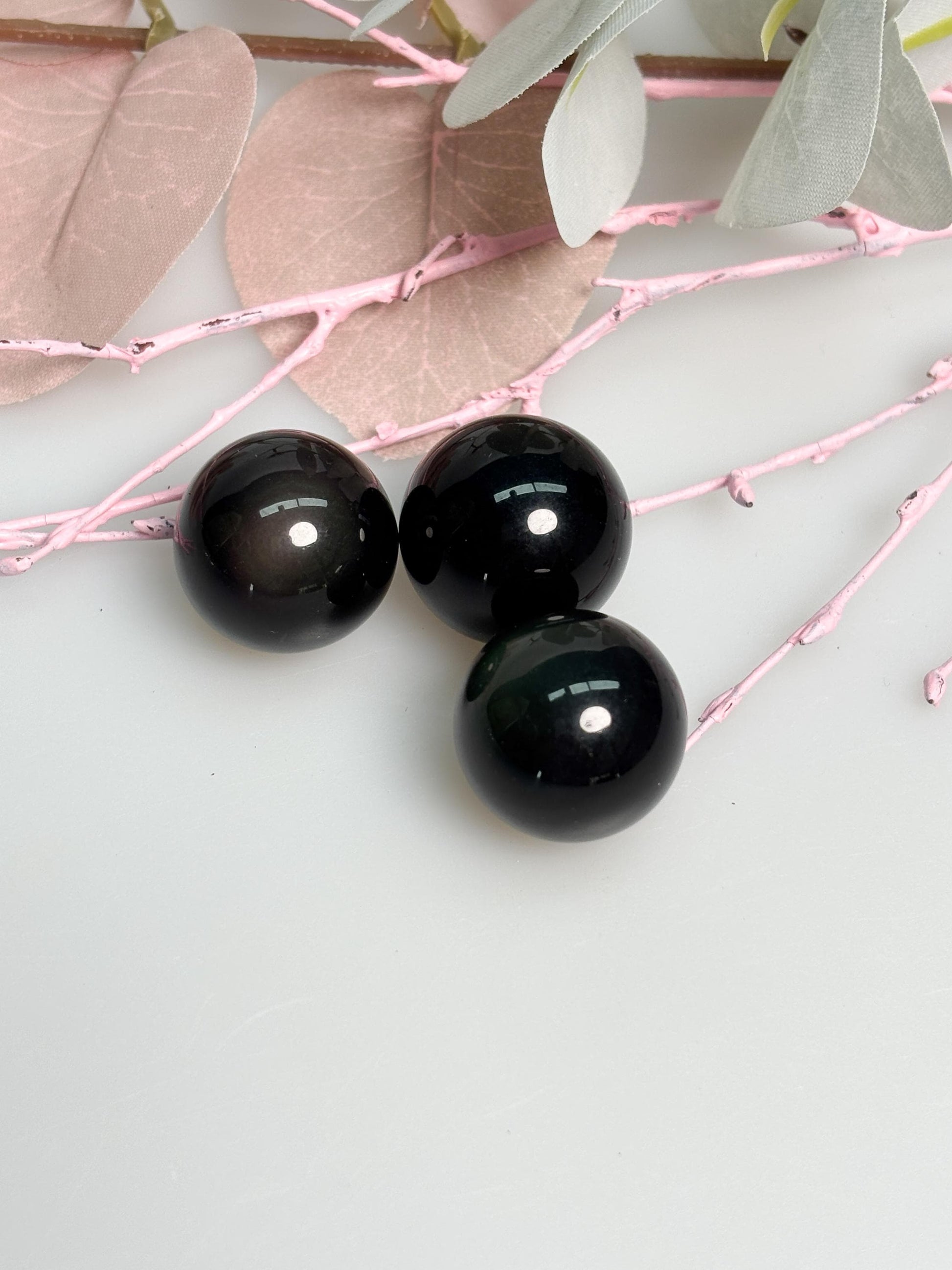 Regenbogen Obsidian Kugel 1,9 cm Naturstein Kristallkugel schwarz schimmernd