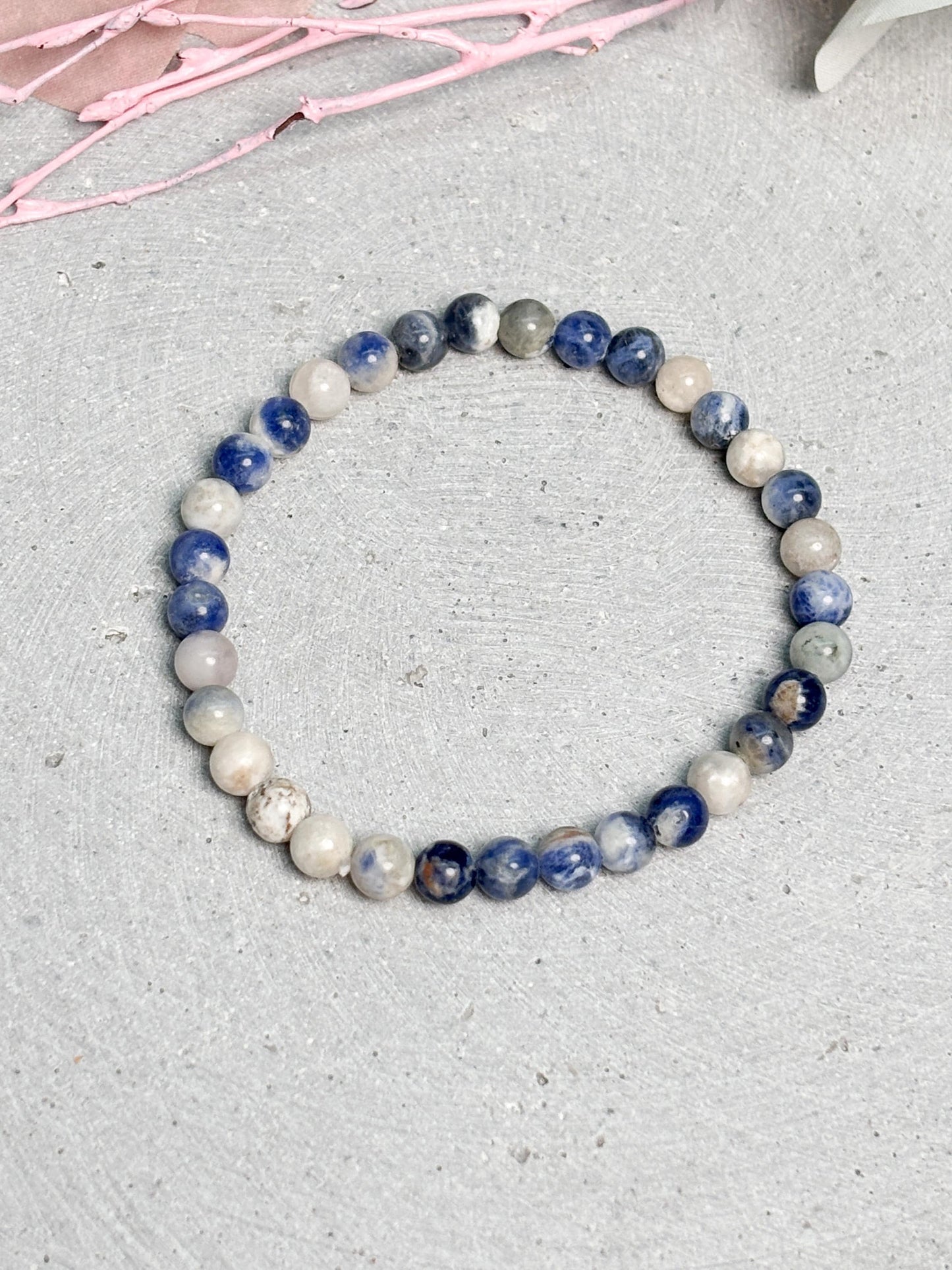 Sodalith Armband 6 mm elastisch blau weiß Naturstein