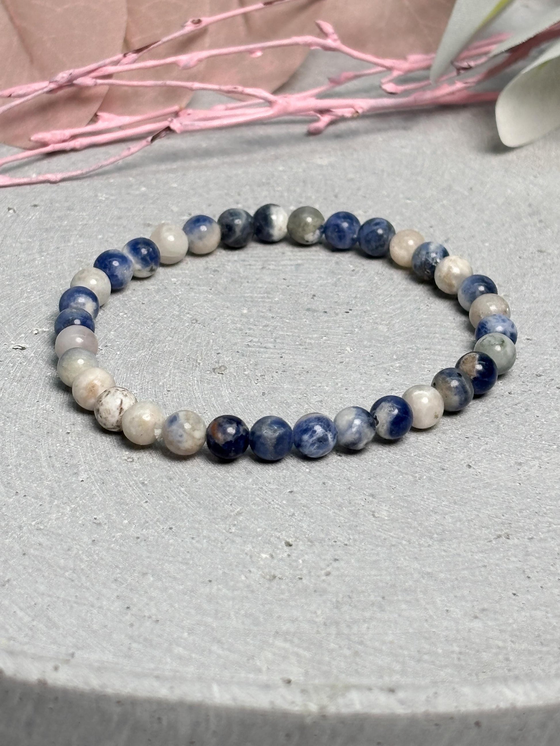 Sodalith Armband 6 mm elastisch blau weiß Naturstein