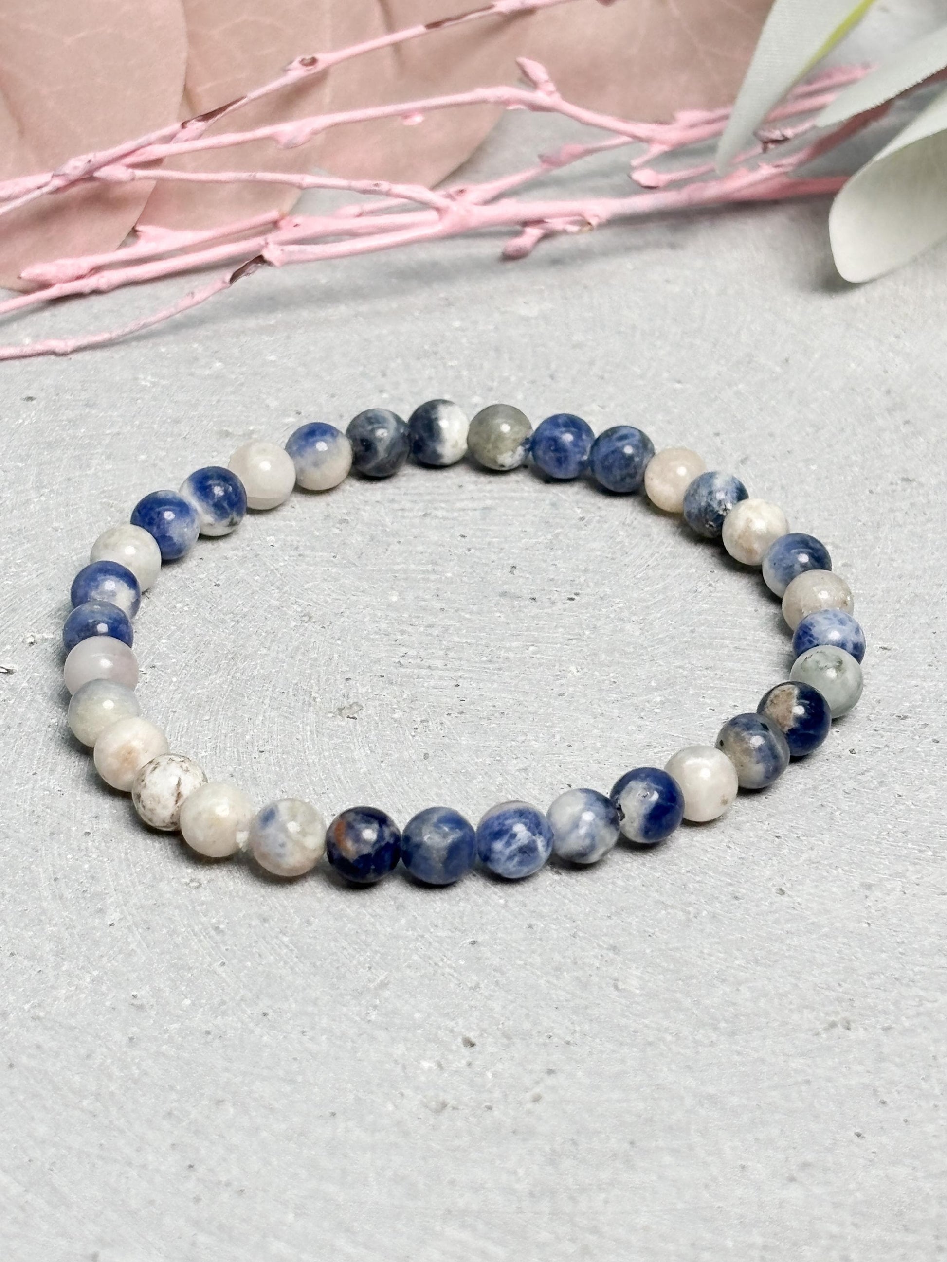 Sodalith Armband 6 mm elastisch blau weiß Naturstein