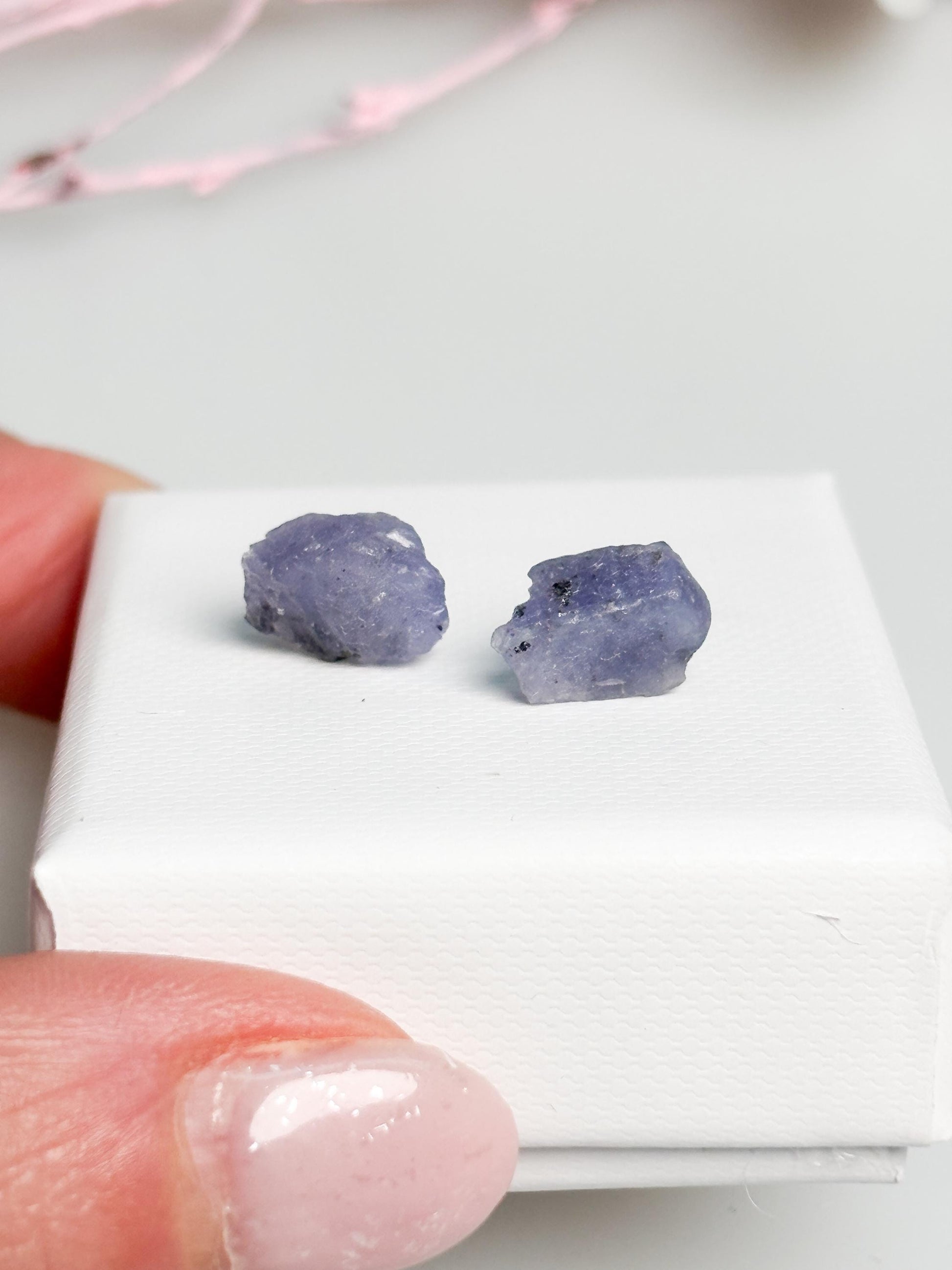 Tansanit Ohrstecker Rohstein 925 Silber Naturstein Ohrringe blau